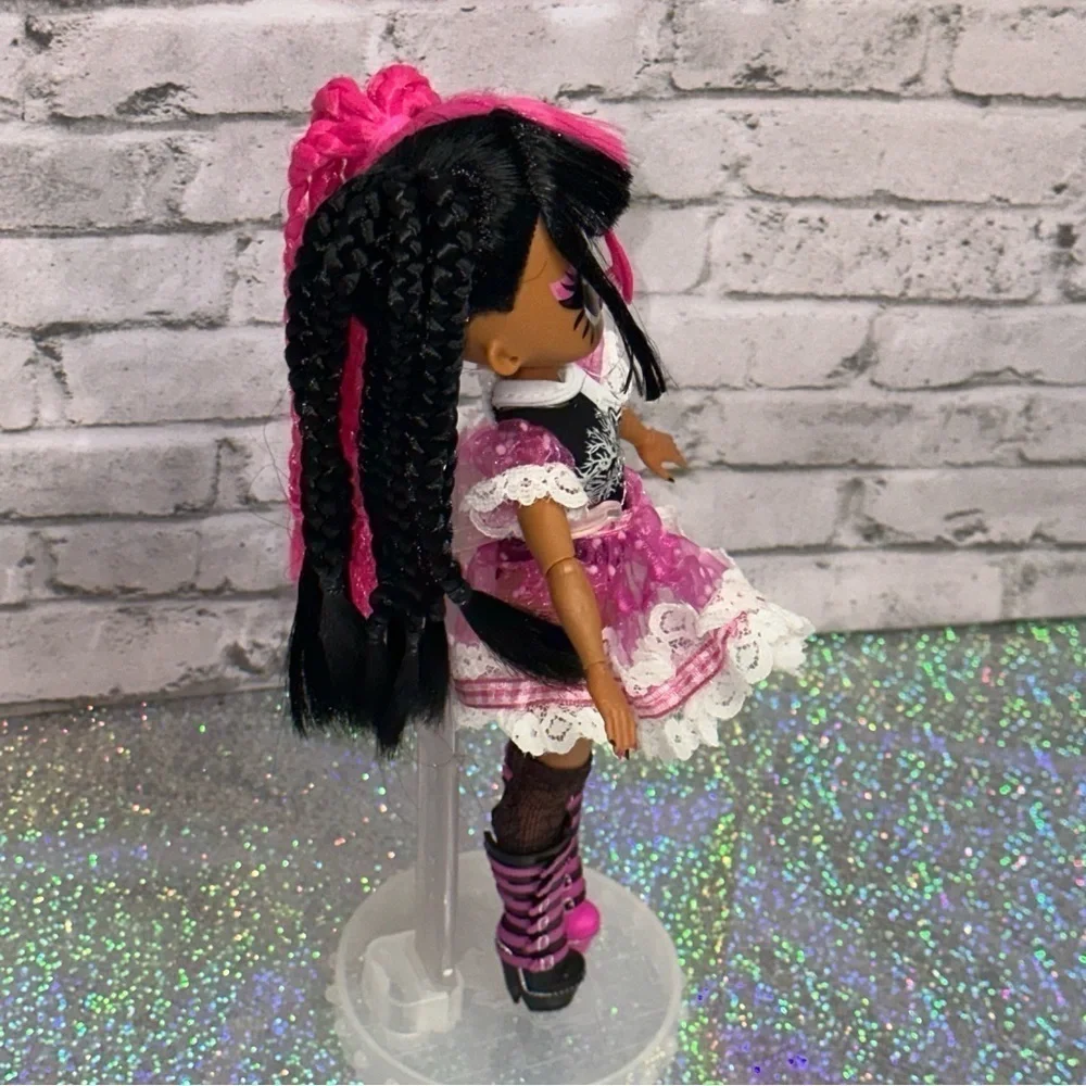 L.O.L. Surprise! LOL Surprise OMG Rock Metal Chick Remix Fashion Punk Doll